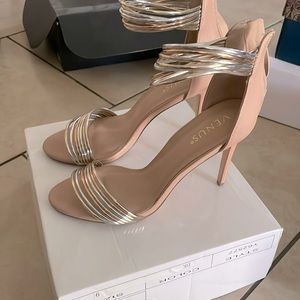 Size 9 4” heels